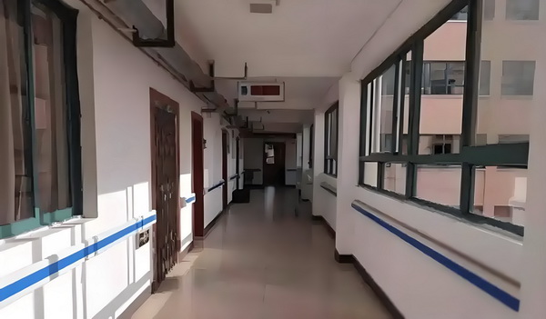 深圳入户怎样积分_76岁林子祥近况曝光，与小14岁娇妻恩爱27年 第二6岁林子岁娇妻恩爱